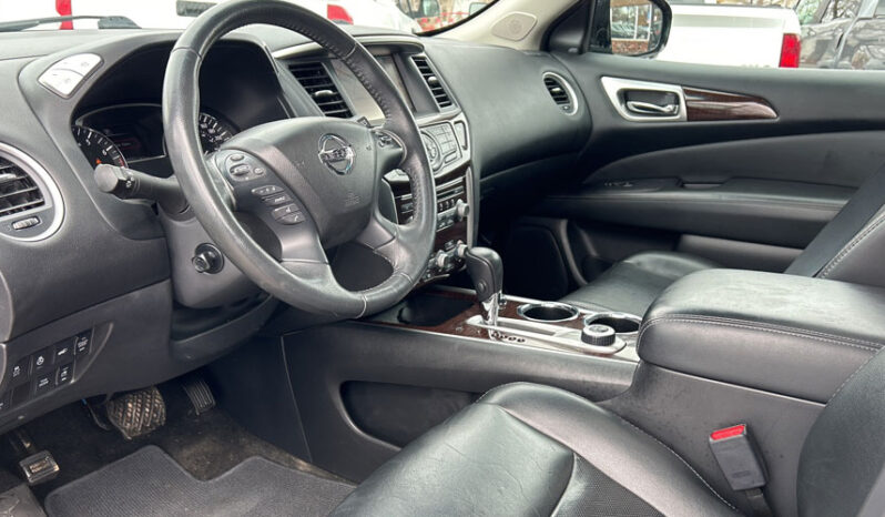2016 Nissan Pathfinder full