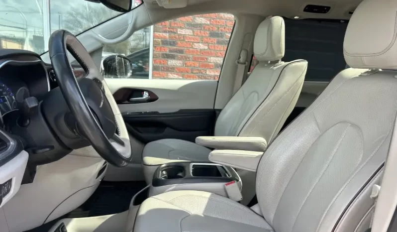 2018 Chrysler Pacifica full