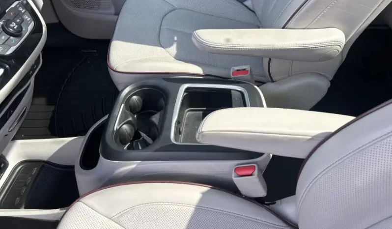 2018 Chrysler Pacifica full