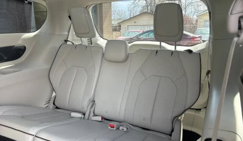 2018 Chrysler Pacifica full