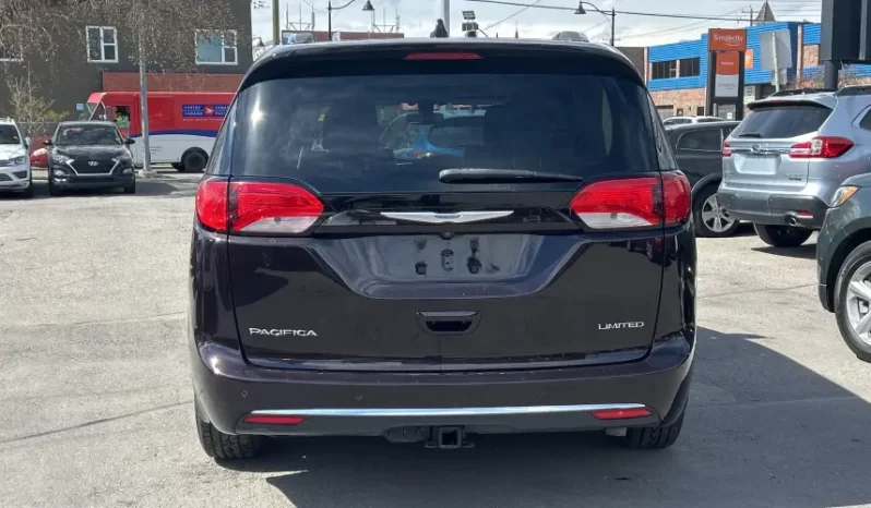 2018 Chrysler Pacifica full