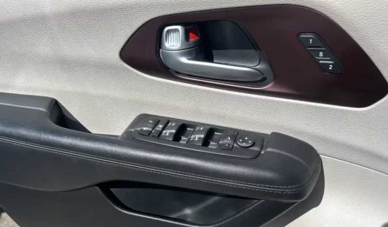 2018 Chrysler Pacifica full