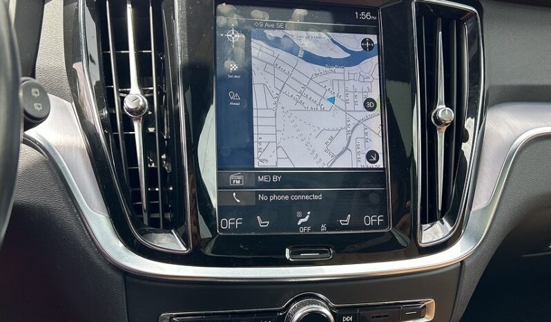 2019 Volvo V60 Cross Country full