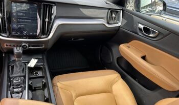 2019 Volvo V60 Cross Country full