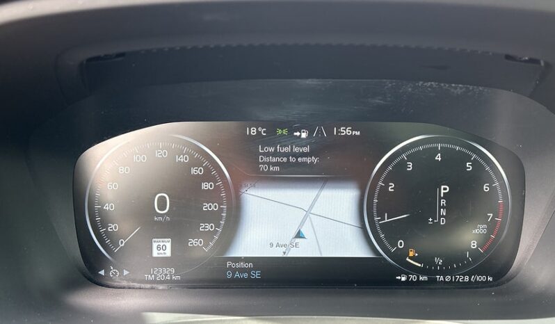 2019 Volvo V60 Cross Country full