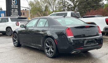 2022 Chrysler 300 full