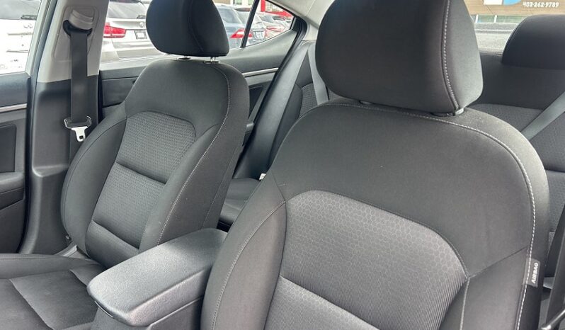 2018 Hyundai Elantra full