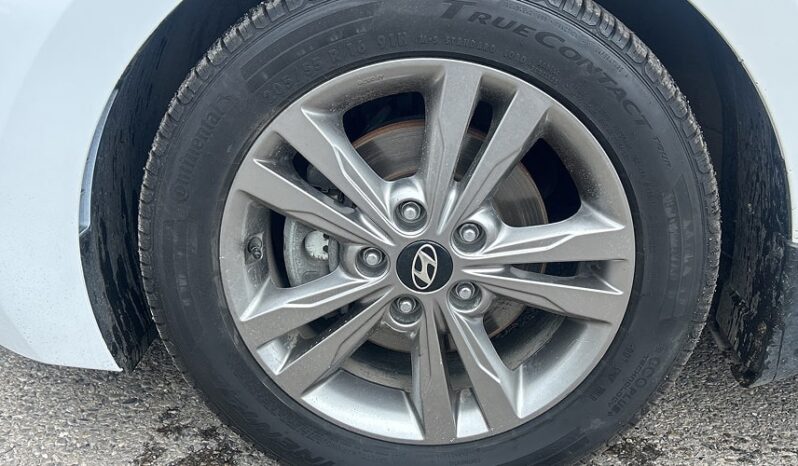 2018 Hyundai Elantra full