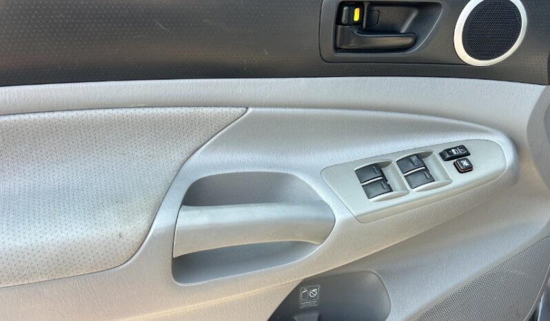 2011 Toyota Tacoma full