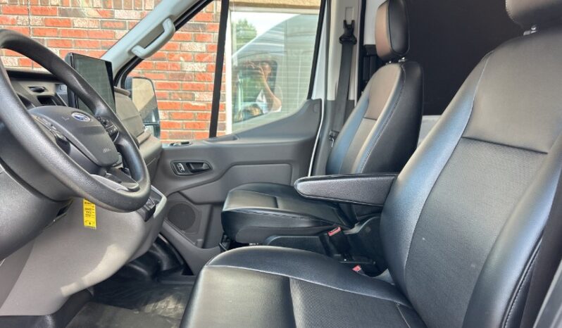 2022 Ford Transit Cargo Van full