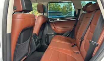 2017 Volkswagen Touareg full