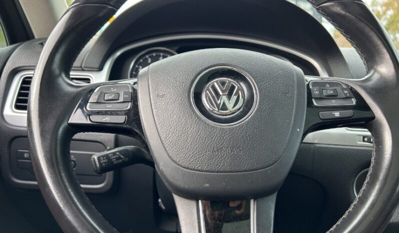 2017 Volkswagen Touareg full