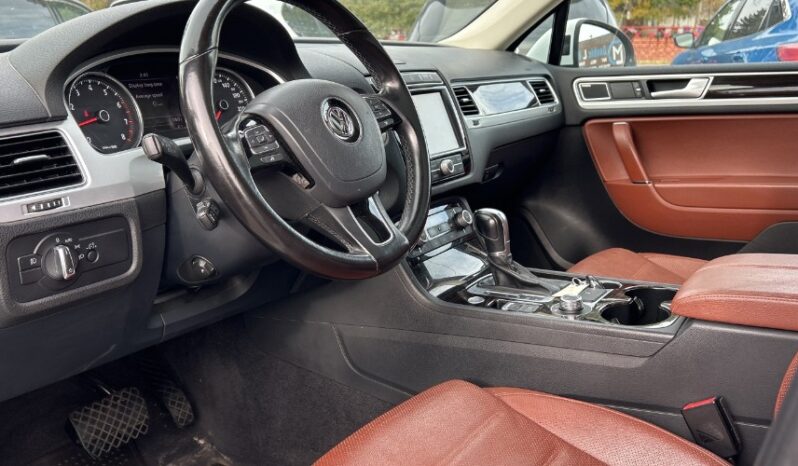 2017 Volkswagen Touareg full