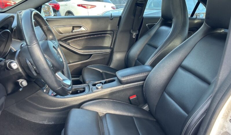 2019 Mercedes-Benz CLA full