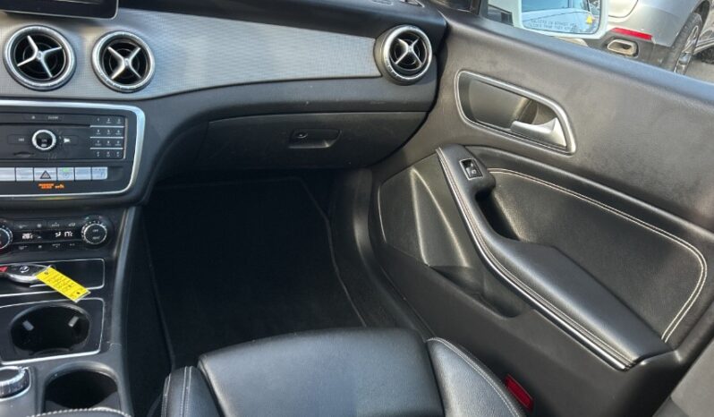 2019 Mercedes-Benz CLA full