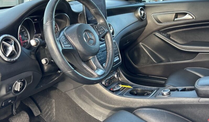 2019 Mercedes-Benz CLA full