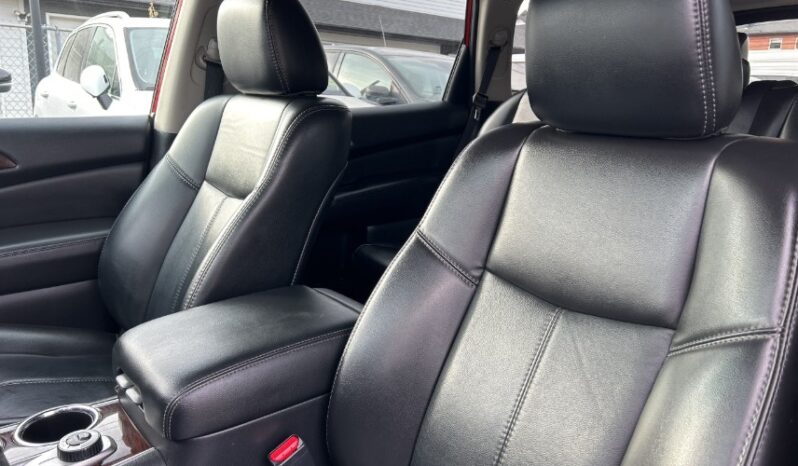 2016 Nissan Pathfinder full