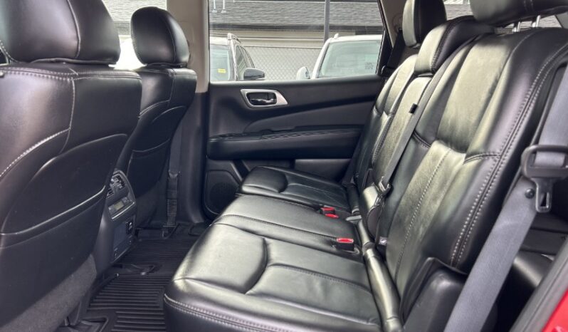 2016 Nissan Pathfinder full