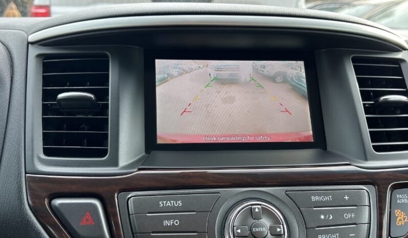 2016 Nissan Pathfinder full