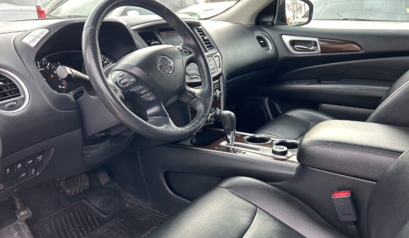 2016 Nissan Pathfinder full