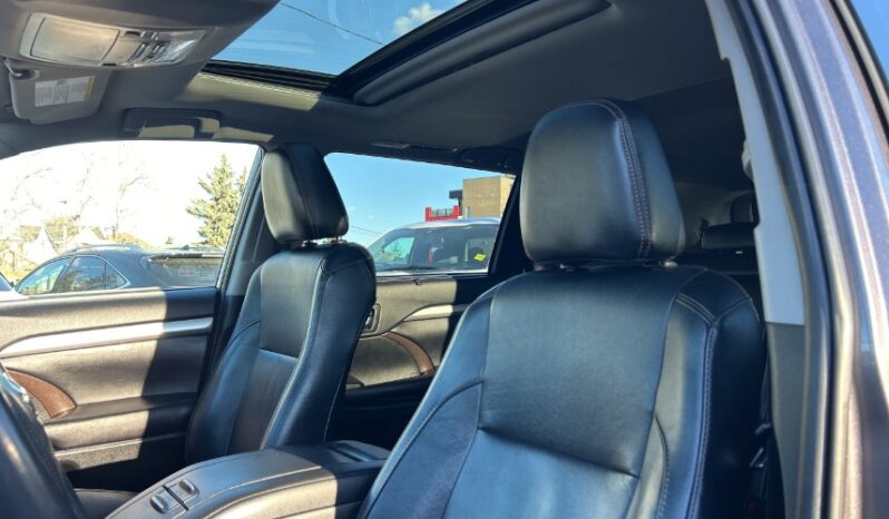 2019 Toyota Highlander full