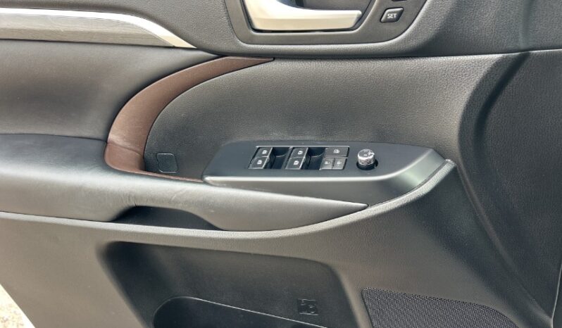2019 Toyota Highlander full