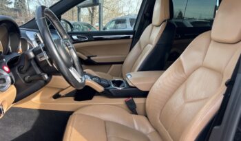 2016 Porsche Cayenne full