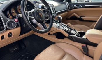 2016 Porsche Cayenne full