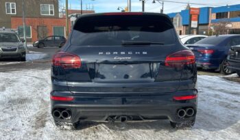 2016 Porsche Cayenne full