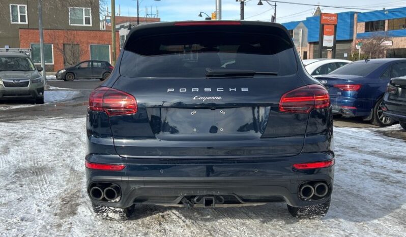 2016 Porsche Cayenne full