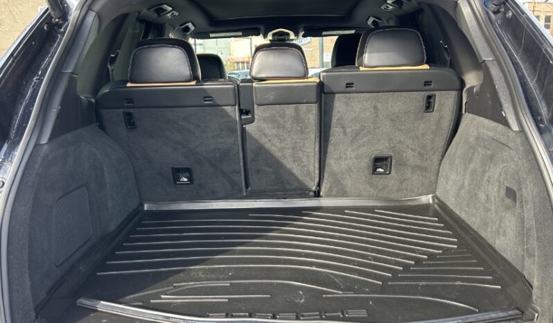 2016 Porsche Cayenne full