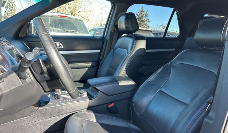 2016 Ford Explorer full