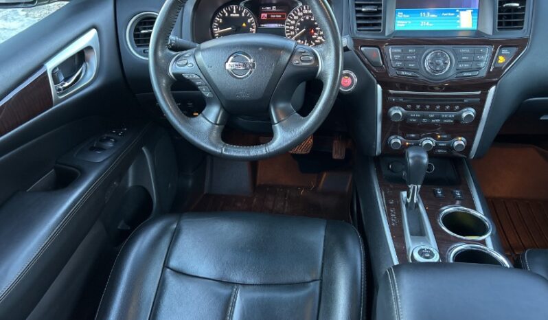 2016 Nissan Pathfinder full