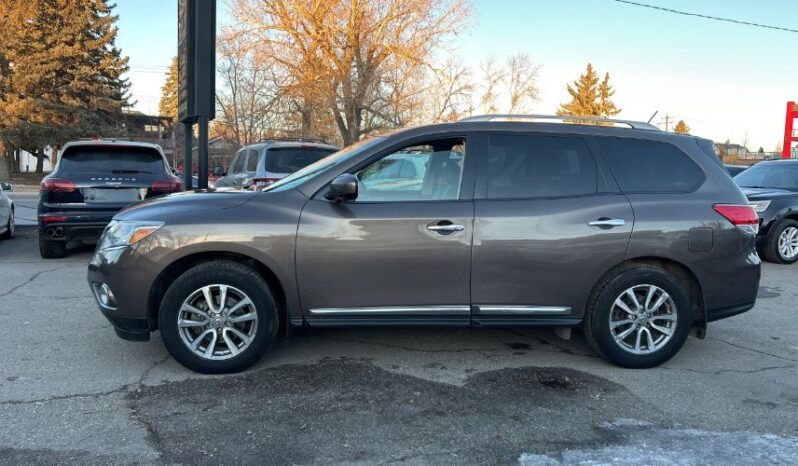 2016 Nissan Pathfinder full