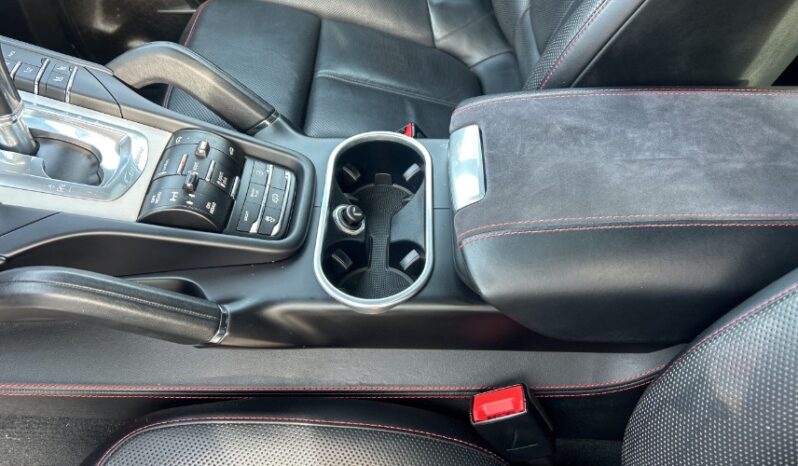 2016 Porsche Cayenne full