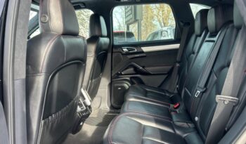 2016 Porsche Cayenne full