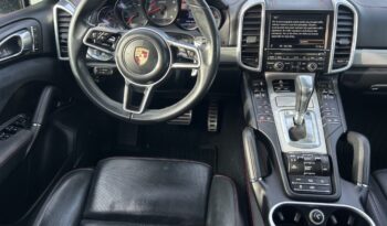 2016 Porsche Cayenne full