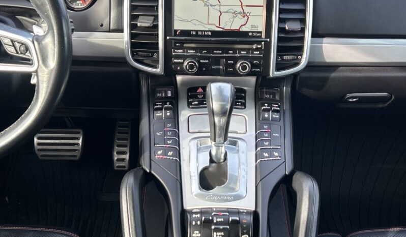 2016 Porsche Cayenne full