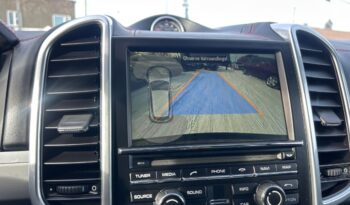 2016 Porsche Cayenne full