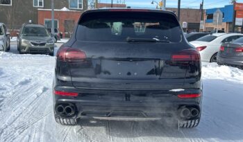 2016 Porsche Cayenne full