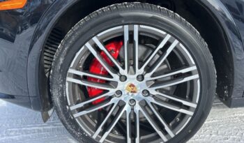 2016 Porsche Cayenne full